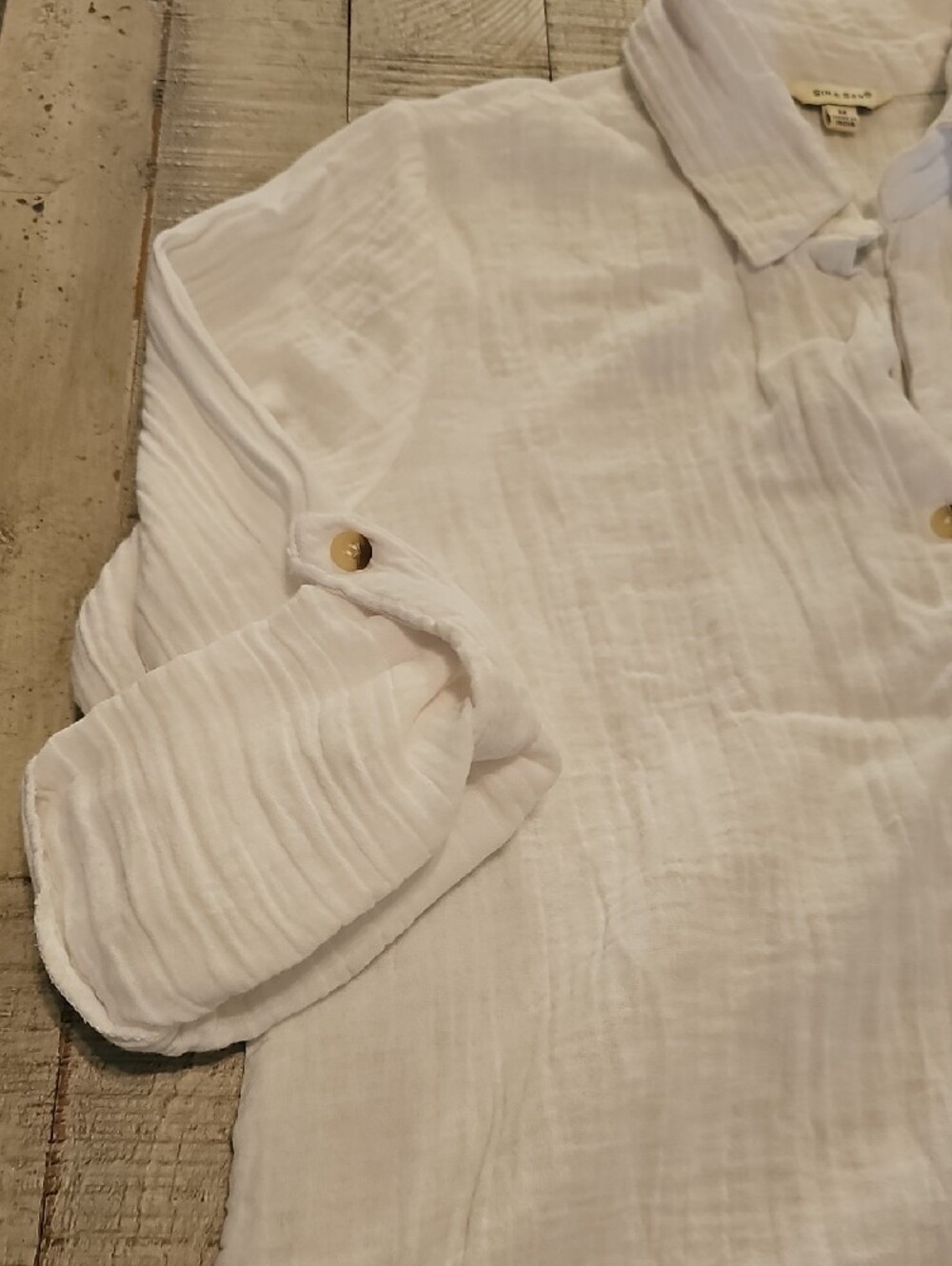 Sim & Sam White Gauzy Button-Down High-Lo Shirt - Picture 3 of 6